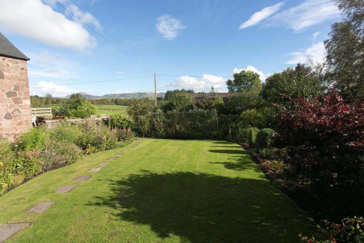 Loch Leven Loft Apartment Milnathort Bagian luar foto